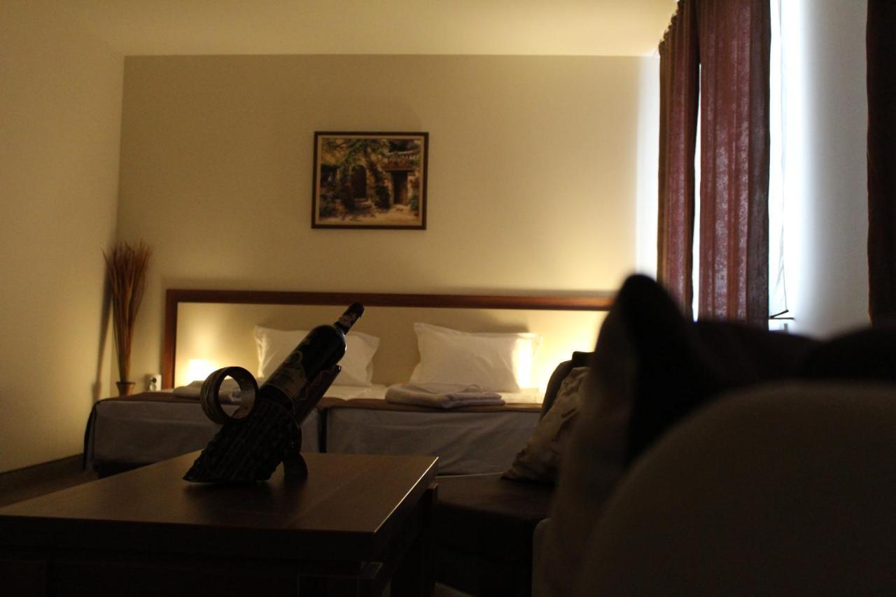 Family Hotel Bulgaria Harmanli Kültér fotó